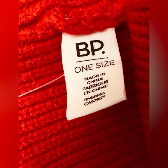 BP by Nordstrom - Red Ribbed Beanie with Gold Accent Threads. OS. NWT - Picture 3 of 3